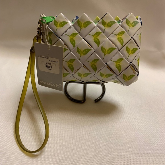 Ecoist Handbags - NWT!  Ecoist Coin Purse / Wristlet with Green Leaves!